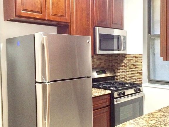 3rd image of 4816 47th St APT 5A