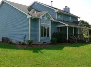 172 Mountain Rd, Hamburg, NJ 07419