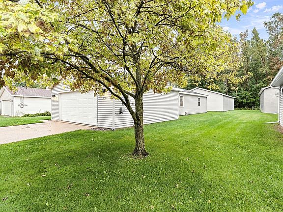 2nd image of 12973 Roughys Dr