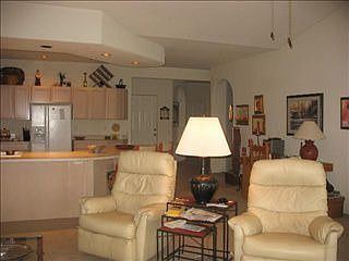4th image of 61 Edinburgh Cir