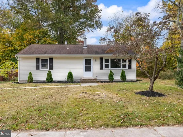 24 Gum Pl, Pennsville, NJ 08070