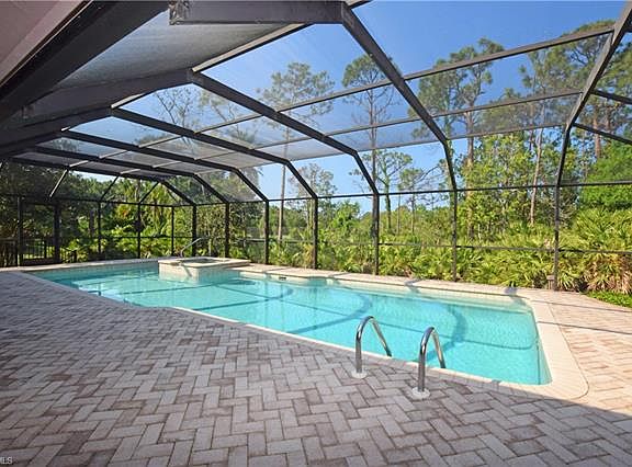 2nd image of 3953 Woodlake Dr