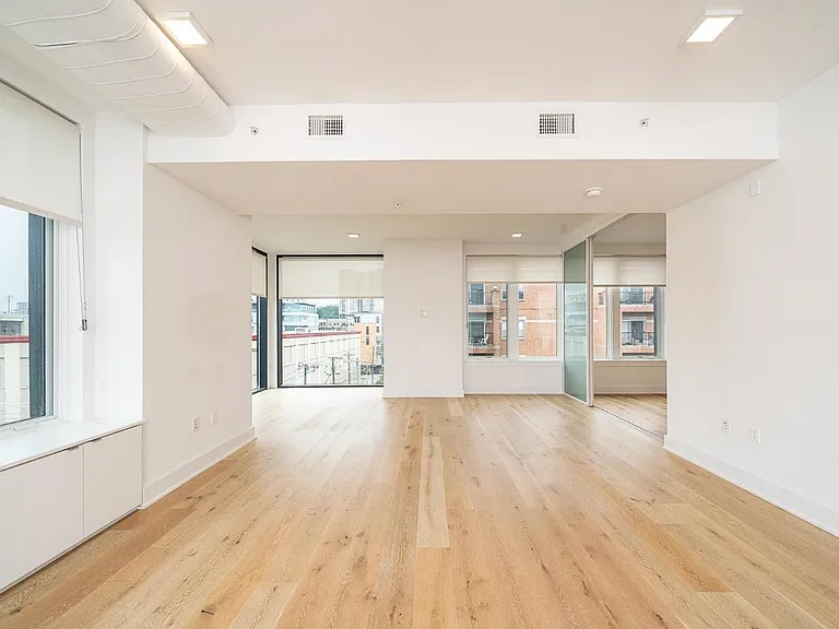 1101 Grand St #302 — Photo 19