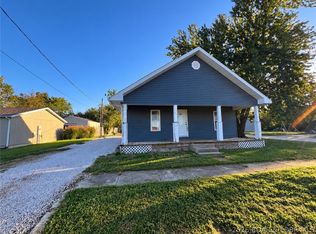 616 E 8th St, Eldon, MO 65026