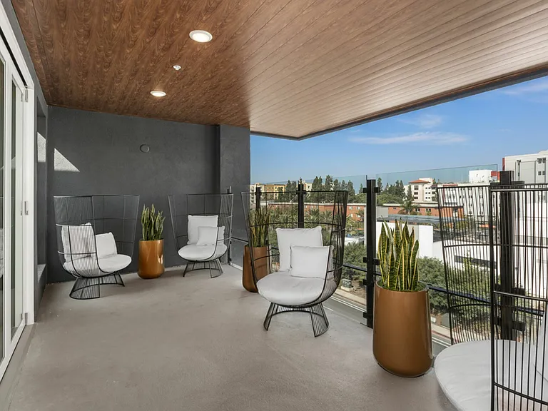 Stateside Student Housing — Photo 24