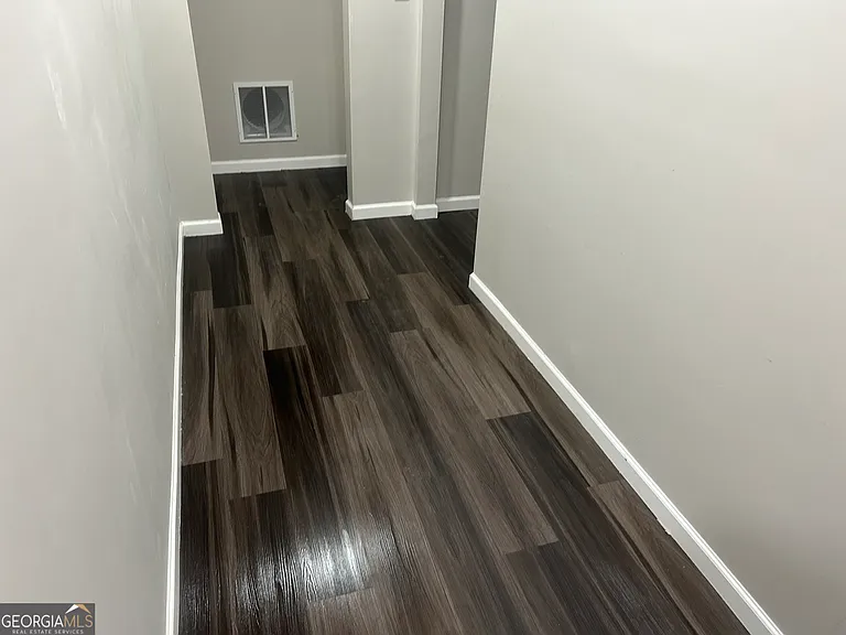 5035 Highland Hills Pkwy — Photo 24