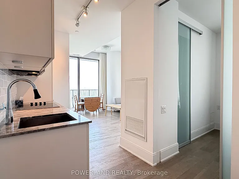 42 Charles St E #LPH4705 — Photo 4