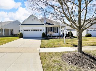 3542 Riverside Dr, Auburn Hills, MI 48326
