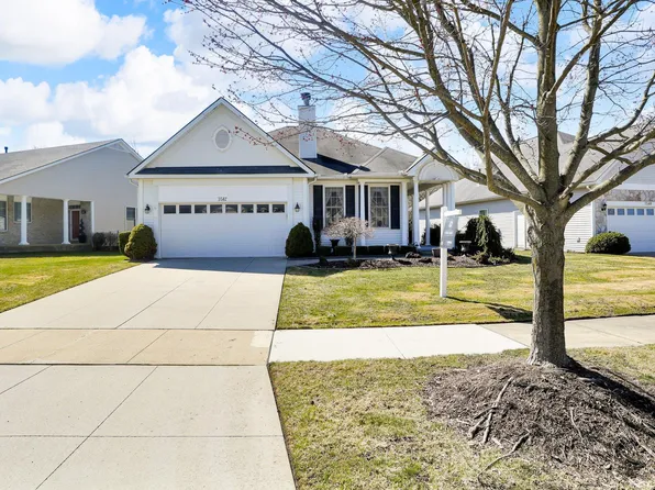 3542 Riverside Dr, Auburn Hills, MI 48326