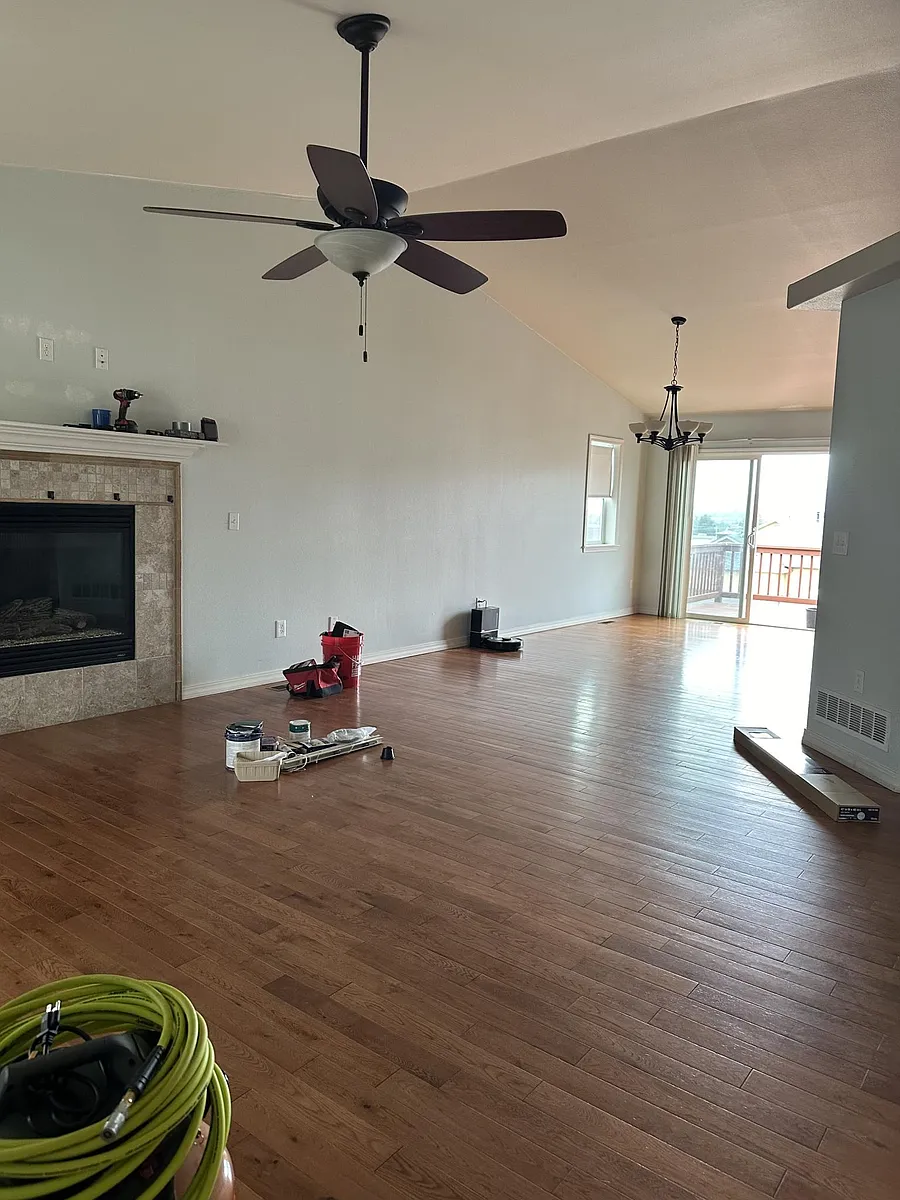 Building Photo - 821 Circle Dr