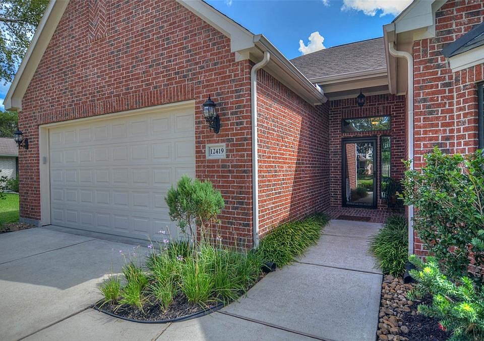 1st image of 12419 Brightwood Dr