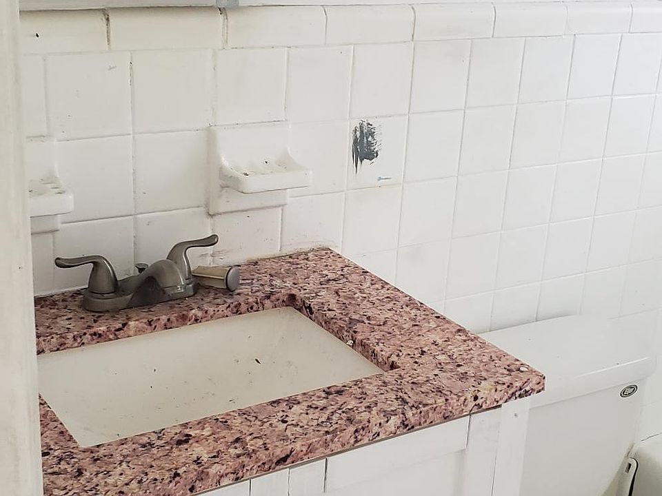 2nd image of 1499 NE 32nd St #10