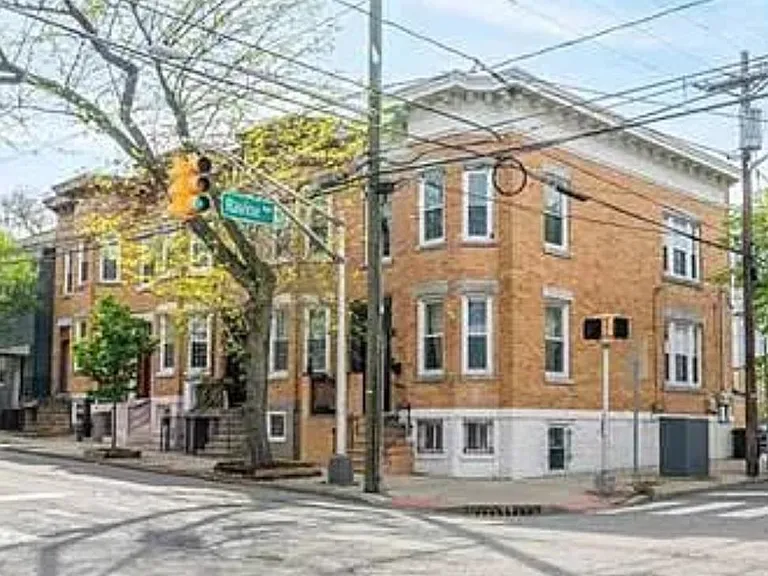 47 Webster Ave — Photo 14