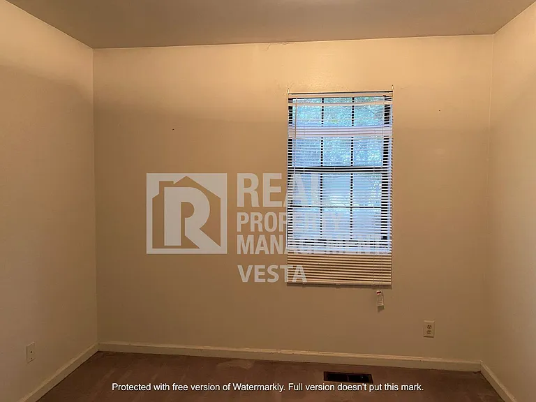 627 Maplewood Dr — Photo 10
