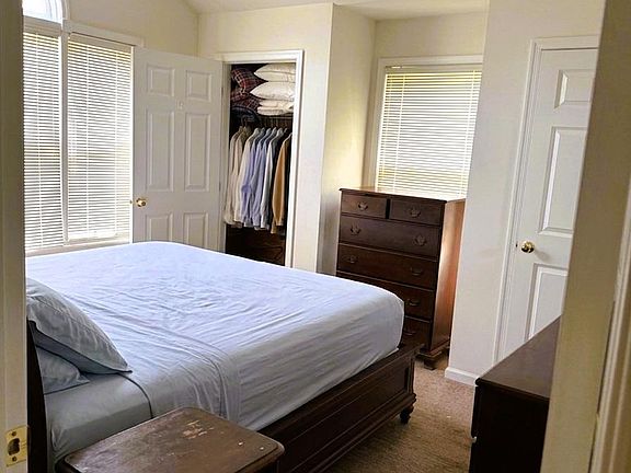 5th image of 515 N Main St APT 2