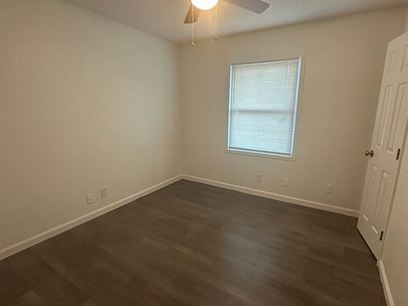 5th image of 2818 College Park Dr