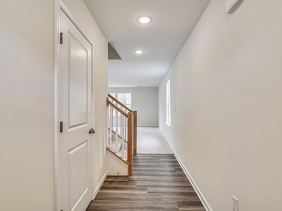 3rd image of 321 Gilliland Rd