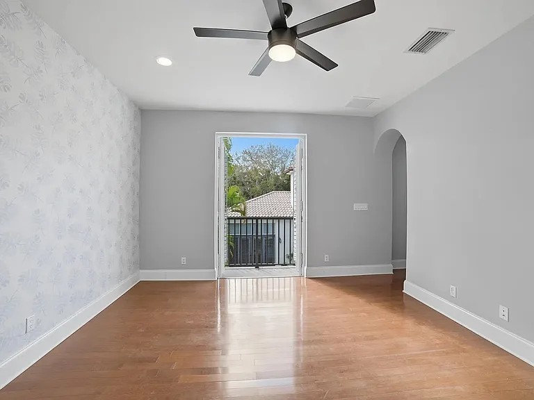 17550 Circle Pond Ct — Photo 32