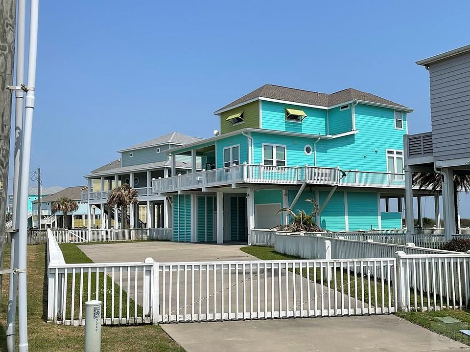 1st image of 3036 Copacabana Dr