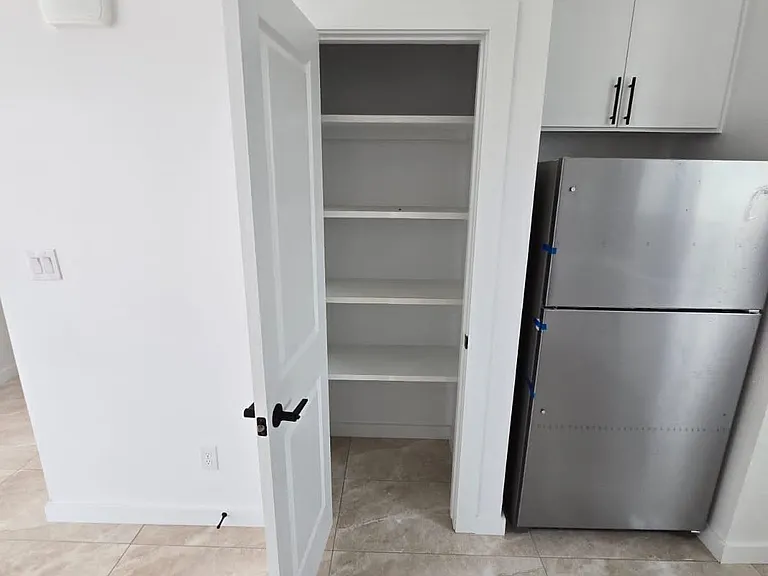 412 Gastel Cir #2 — Photo 9