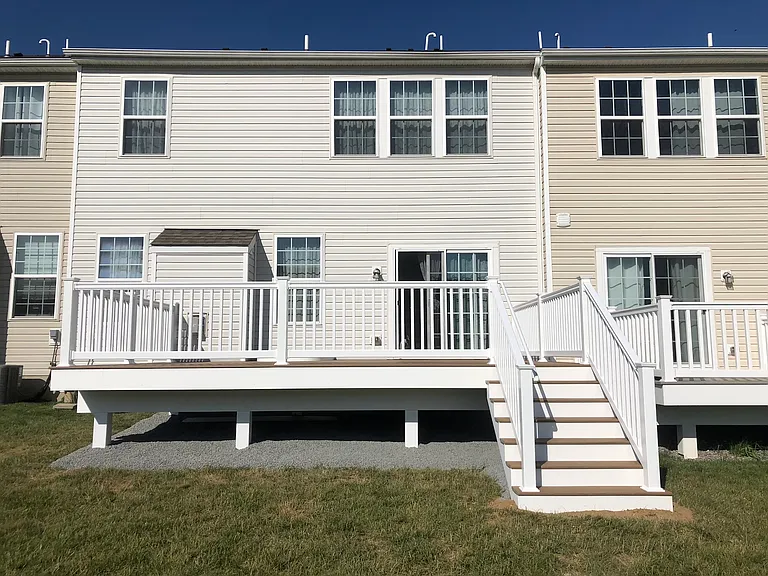 210 Sills Ln — Photo 11
