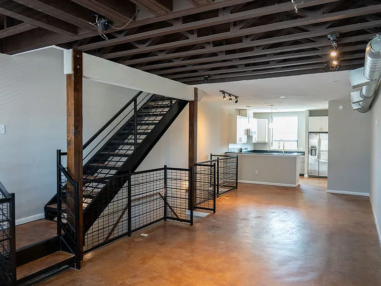 310 S Jensen Dr — Photo 51