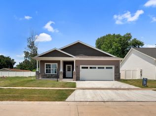 704 Justice St, Tuscola, IL