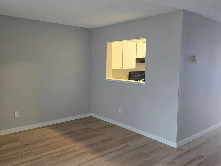 Park Townhomes — Photo 13