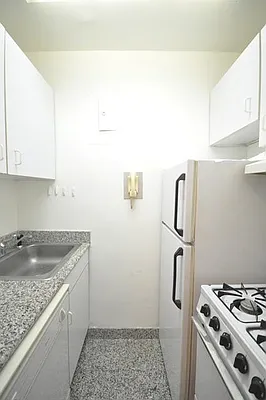 Rented by Keller Williams NYC | media 29