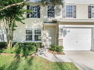140 Woodknoll Pl, Valrico, FL 33594