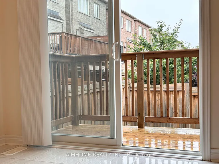 202 Harbord St — Photo 11