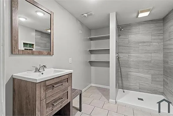 2568 W 19th Pl — Photo 9
