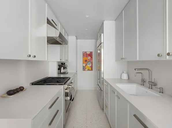 419 East 57th Street image 7 of 18