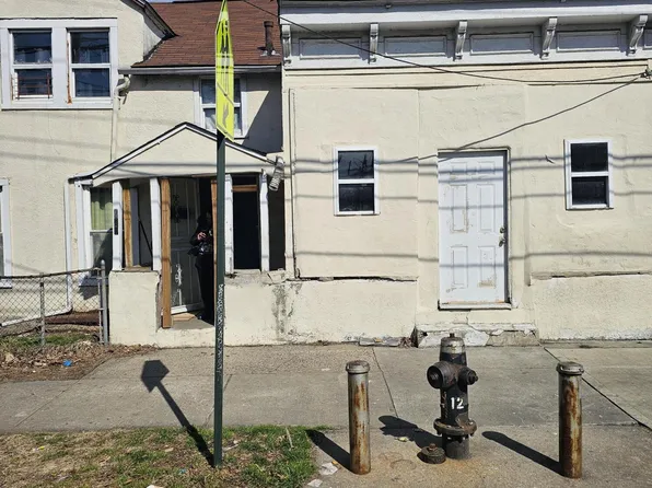 721-723 Henderson Ave, Staten Island, NY 10310