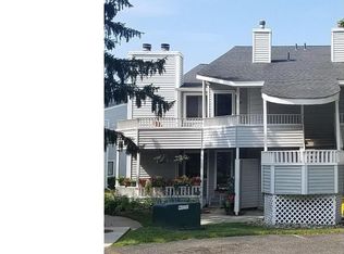 404 Shelby Ct, Sicklerville, NJ 08081