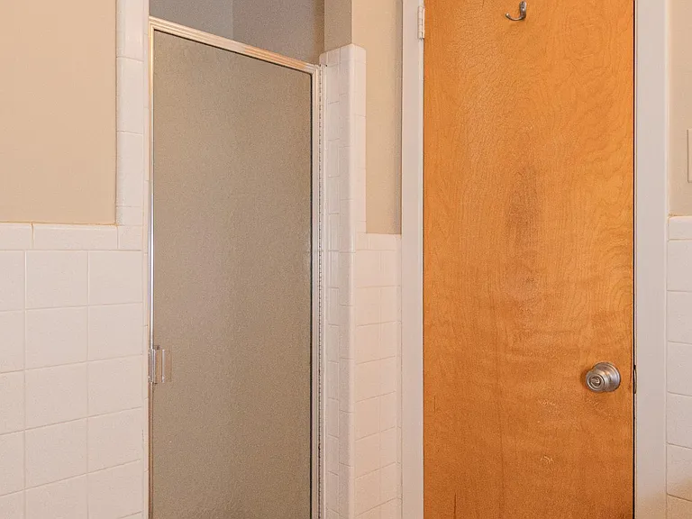 MASTER BATH SHOWER