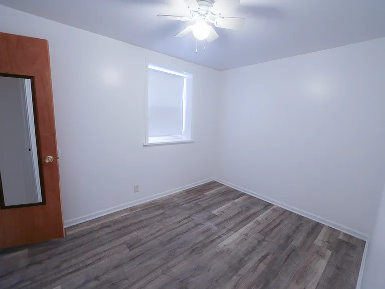 9FT X 11FT : BEDROOM 1