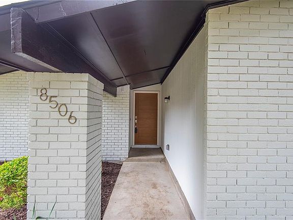 3rd image of 8506 Sikorski Ln