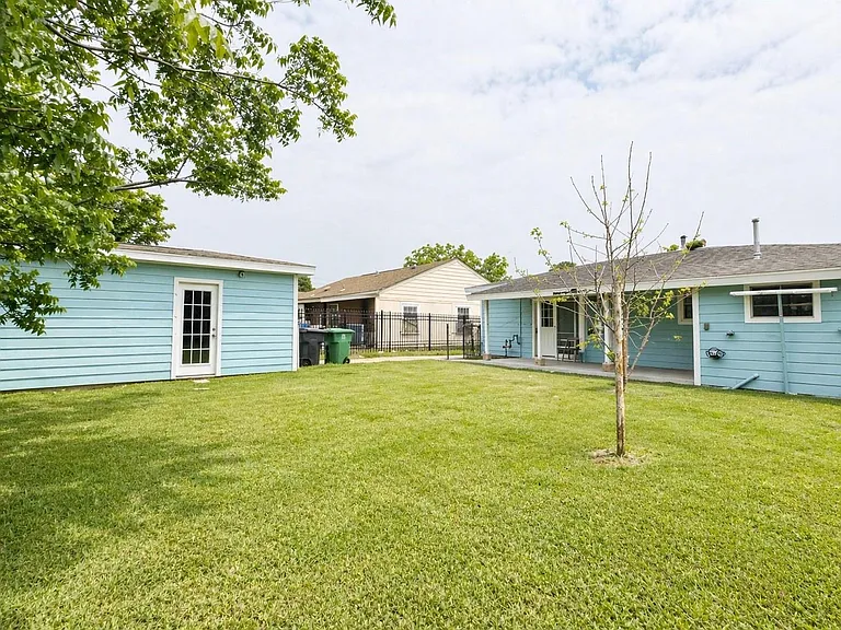 8069 Juliabora St — Photo 11