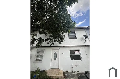19363 NW 45th Ave Photo 1