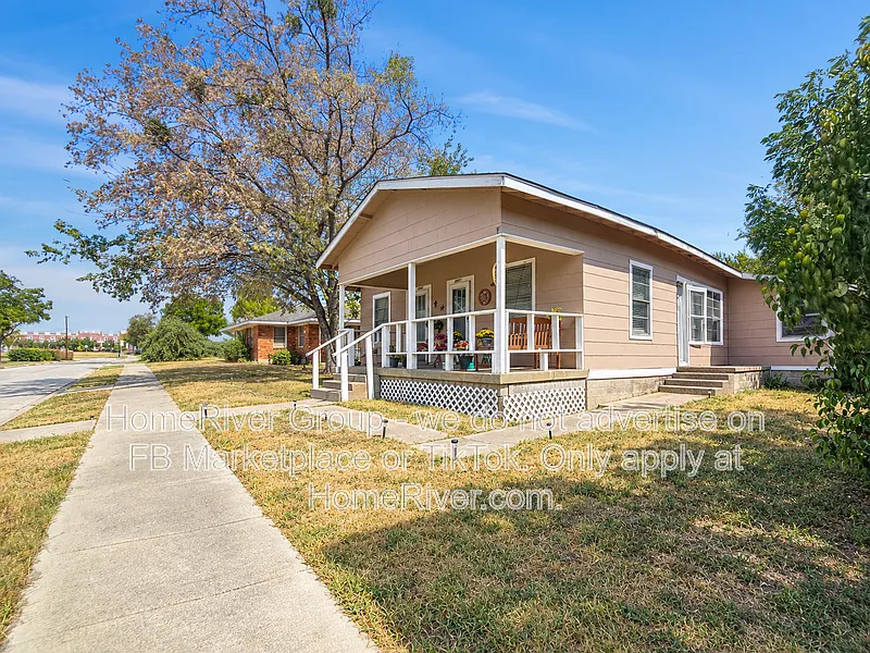 1 bed, 1.0 bath, 722 sqft, $795 — Photo 2