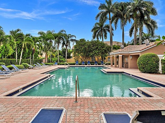3rd image of 4715 NW 115th Terrace