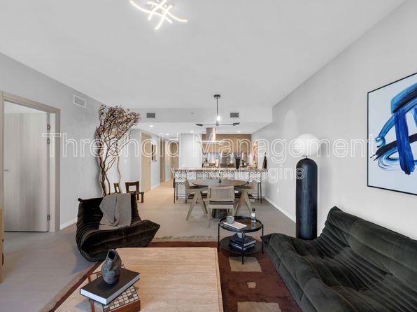 1000 Brickell Plz #4307