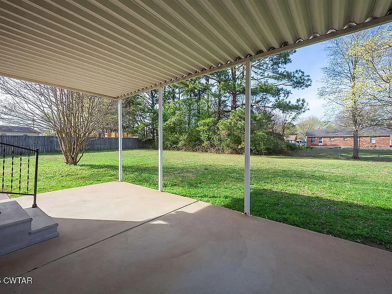 52 University Cv — Photo 11