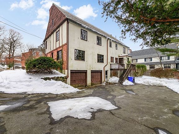 3rd image of 764 Hammond St