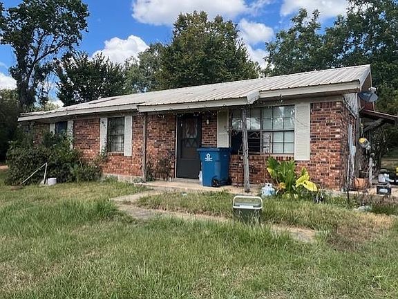 5th image of 3204 Pineview Dr