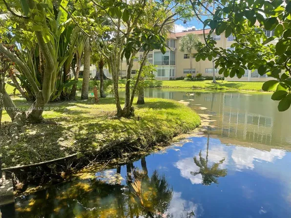 5051 W Oakland Park Blvd #204, Fort Lauderdale, FL 33313