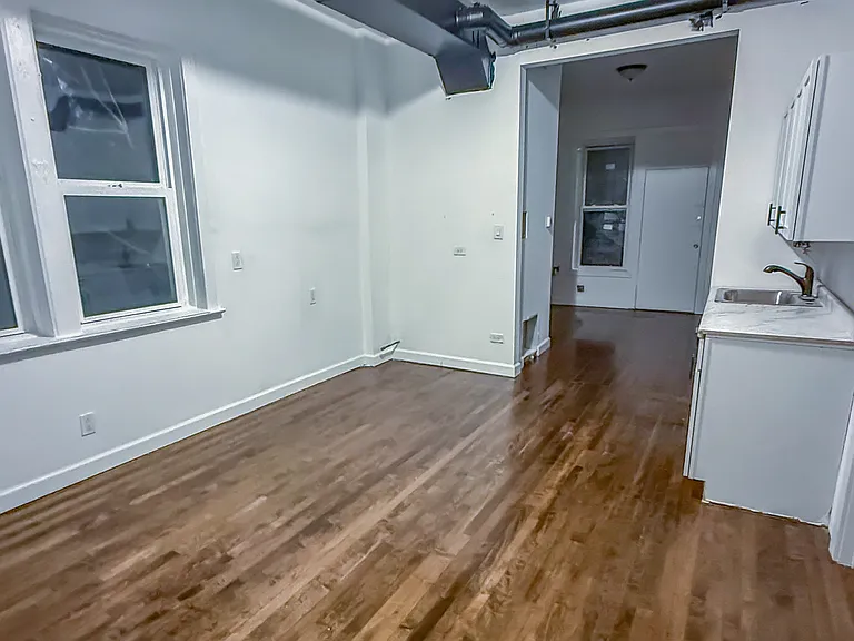 8714 S Commercial Ave #1R — Photo 16