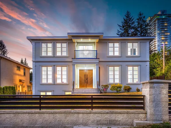 9977 Sullivan St, Burnaby, BC V3J 1J1