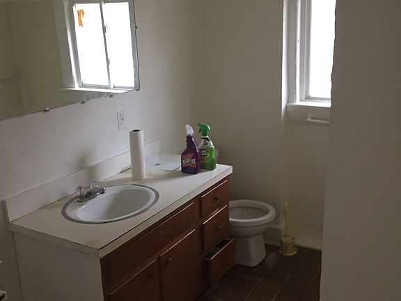 5th image of 89 E Emerling Ave